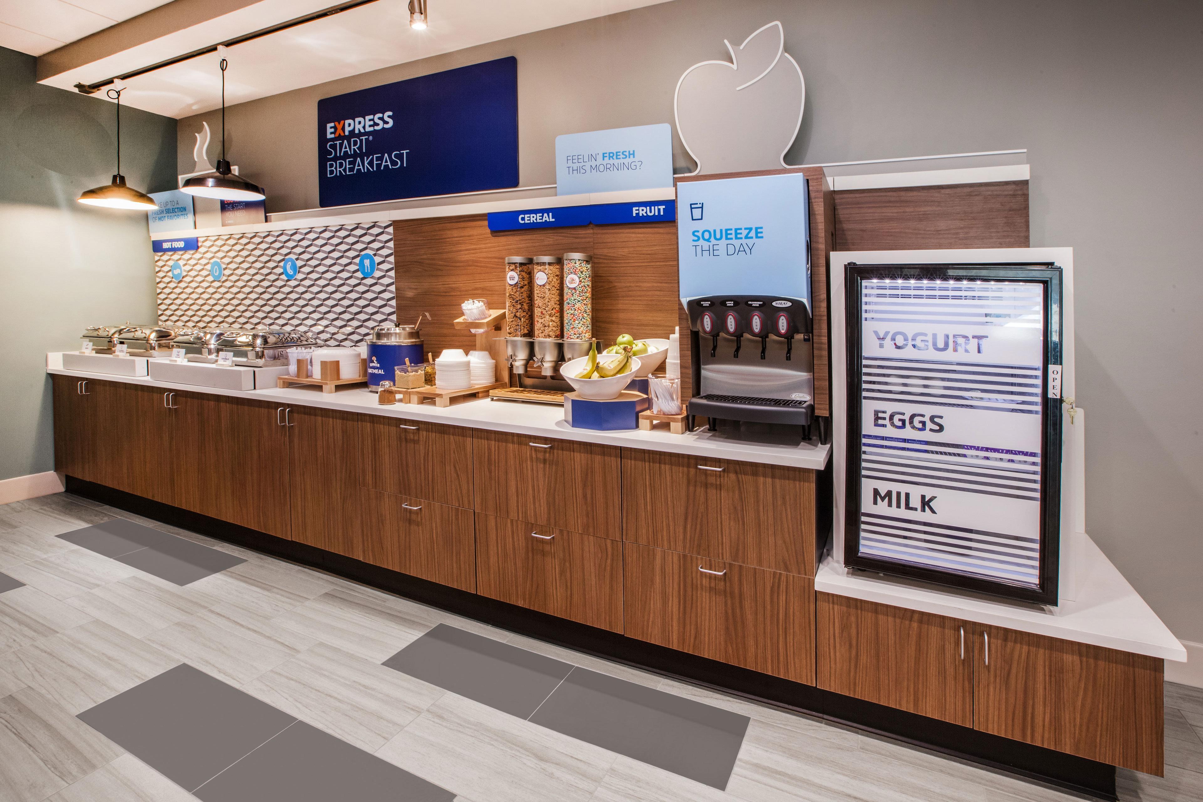 Holiday Inn Express Hotel & Suites Woodland Hills By Ihg Los Angeles Eksteriør billede