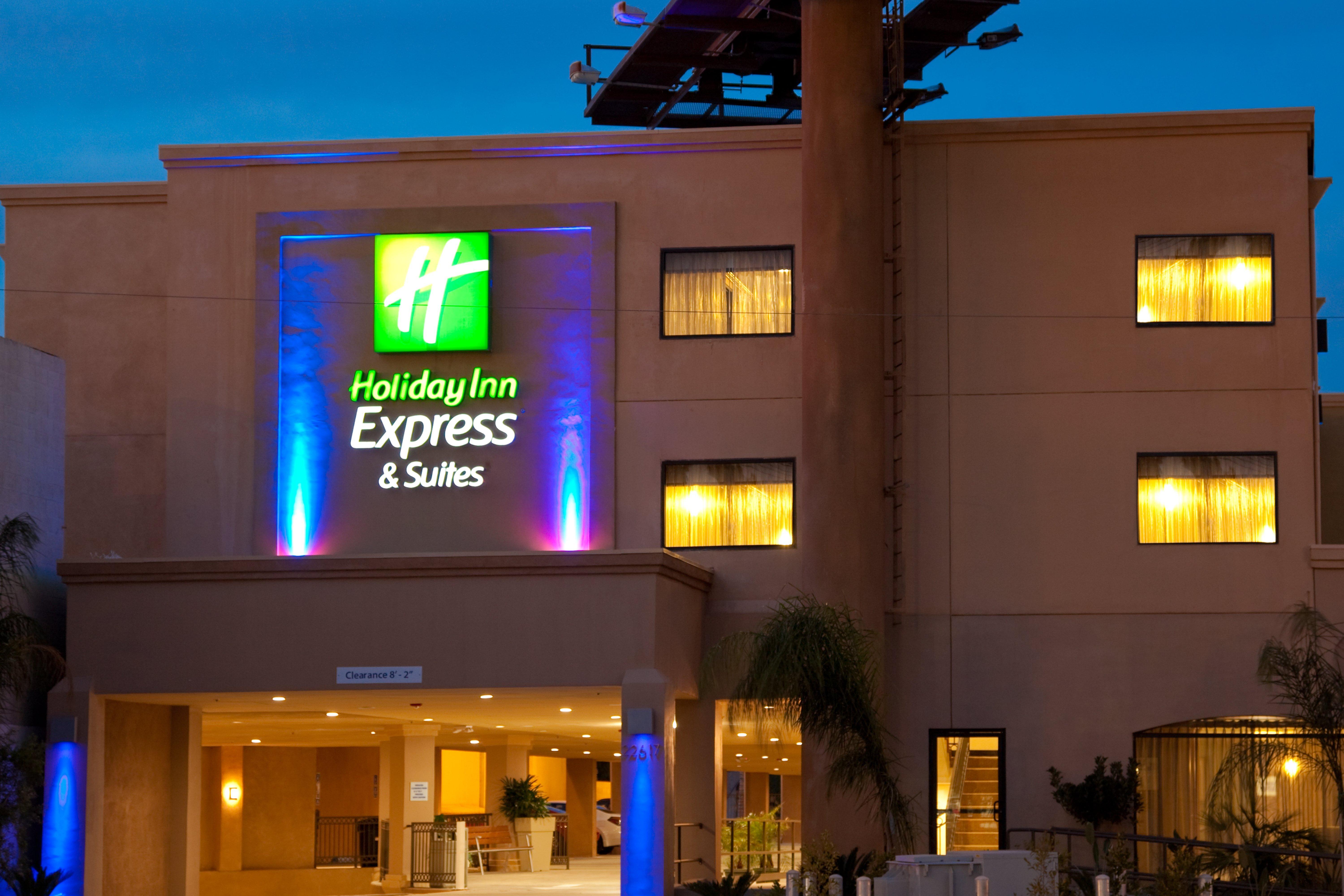 Holiday Inn Express Hotel & Suites Woodland Hills By Ihg Los Angeles Eksteriør billede