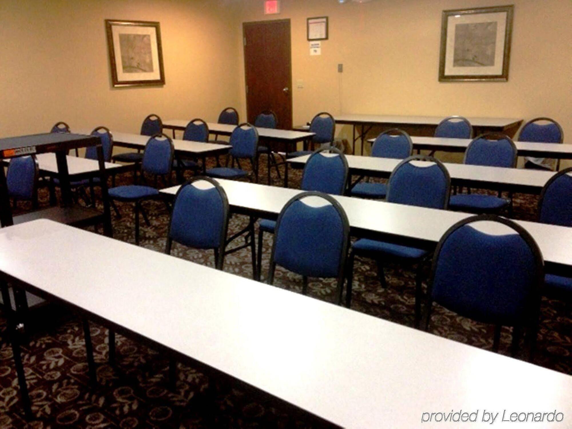Holiday Inn Express Hotel & Suites Woodland Hills By Ihg Los Angeles Eksteriør billede